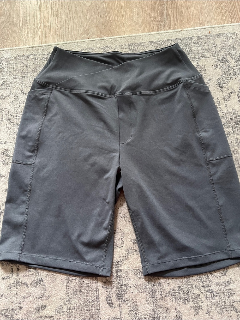 High-Waist Women’s Performance Shorts in Dark Gray